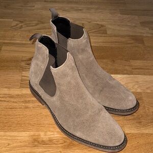 Men's Tan Suede Chelsea Boots